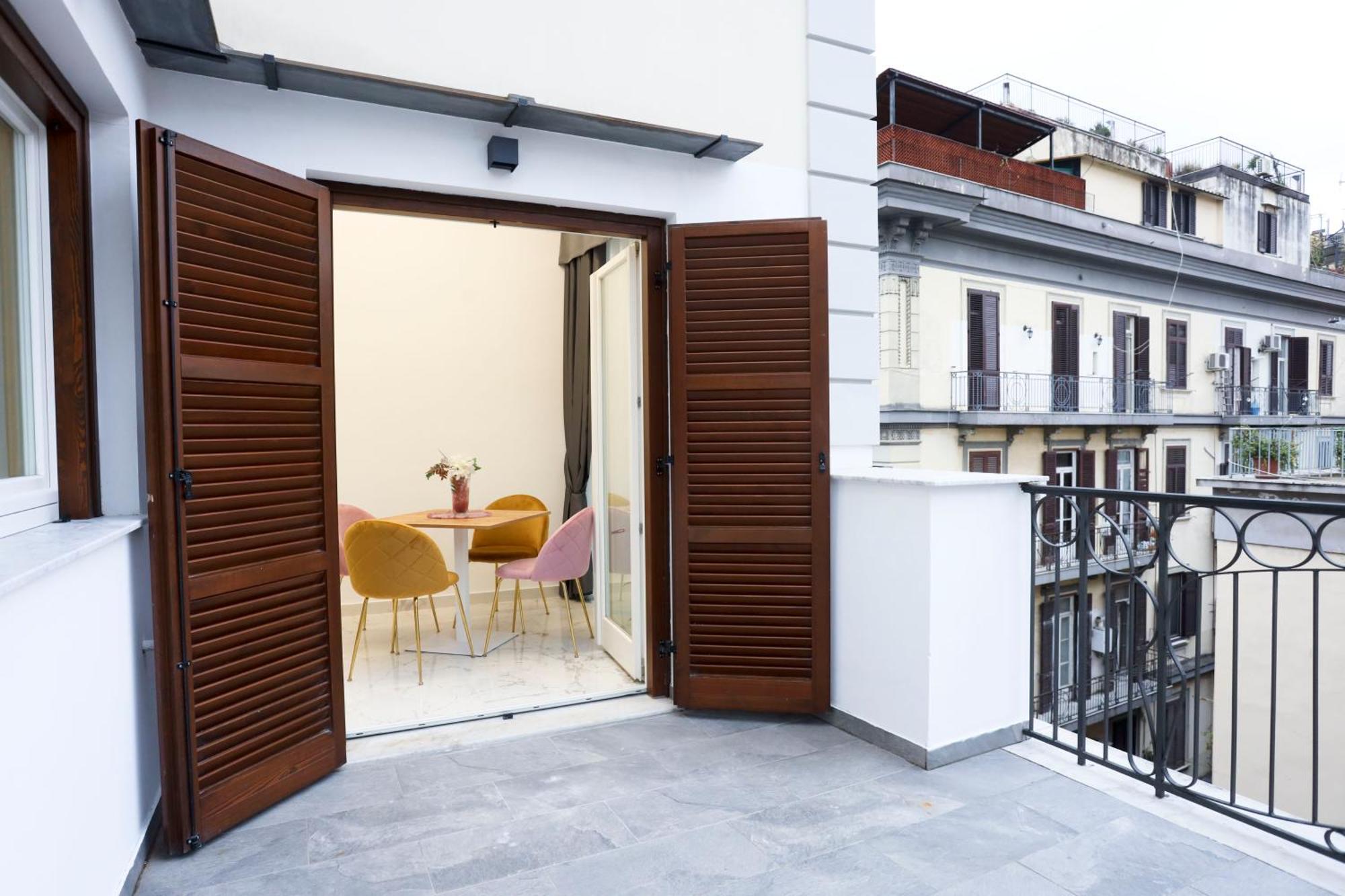 Hotiday Room Collection - Napoli Sant'Arcangelo Exterior photo
